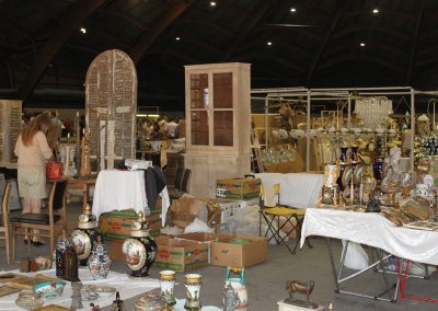 avignon antiquites deballage marchand