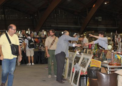 avignon antiquites deballage marchand