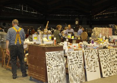avignon antiquites deballage marchand