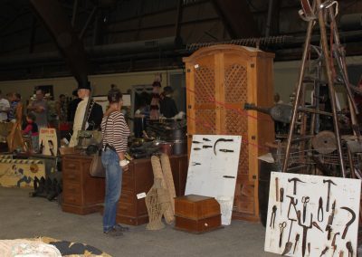 avignon antiquites deballage marchand