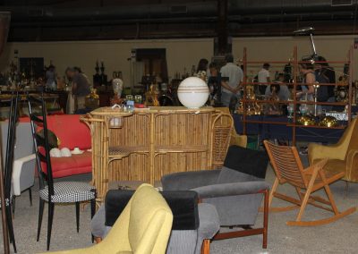 avignon antiquites deballage marchand