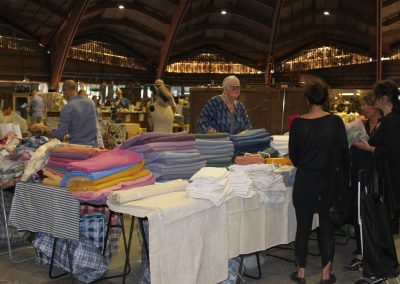 avignon antiquites deballage marchand