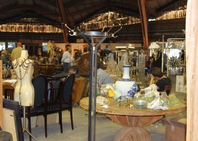 avignon antiquites deballage marchand