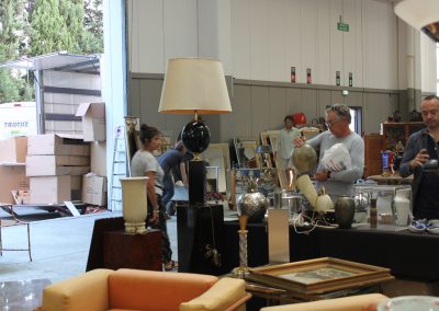 avignon antiquites deballage marchand