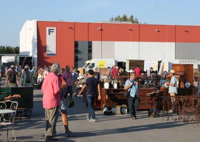 avignon antiquites deballage marchand