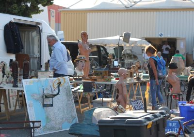 avignon antiquites deballage marchand