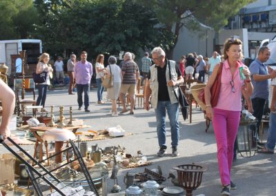 avignon antiquites deballage marchand
