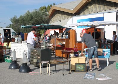 avignon antiquites deballage marchand