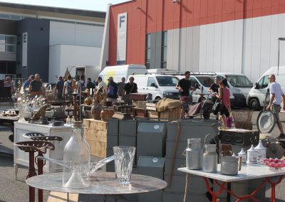 avignon antiquites deballage marchand
