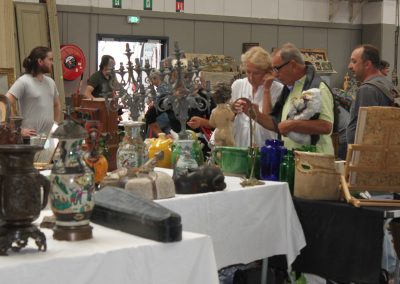 avignon antiquites deballage marchand