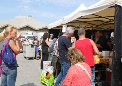 avignon antiquites deballage marchand
